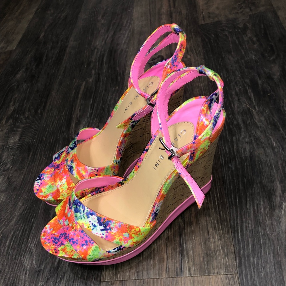 Gianni Bini brand new never worn wedges